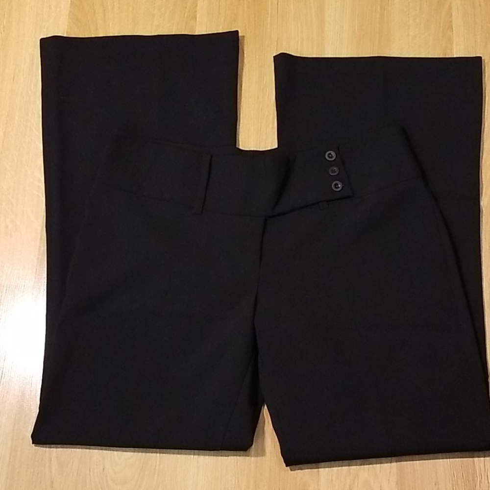 Suzy Shier black wide leg dress pants